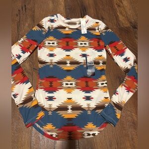 NWT Viral Aztec Long Sleeve Top Size XS